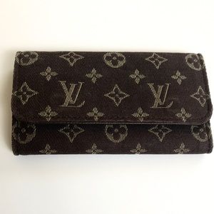 [SOLD] RARE Louis Vuitton Mini Lin Key Case